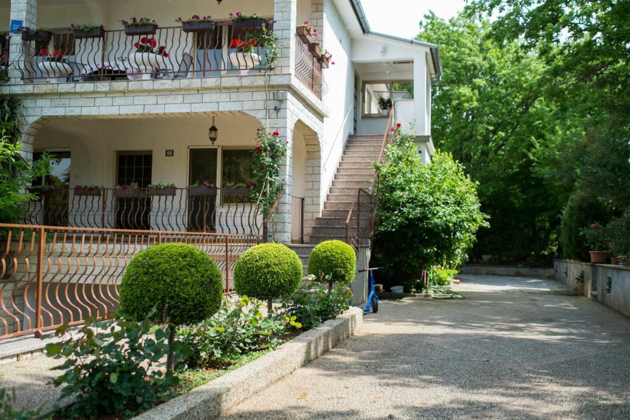 Apartment Dani Малинська Екстер'єр фото